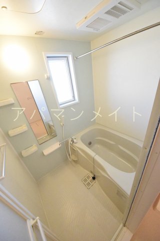 バス・シャワールーム　追い焚き付きです
