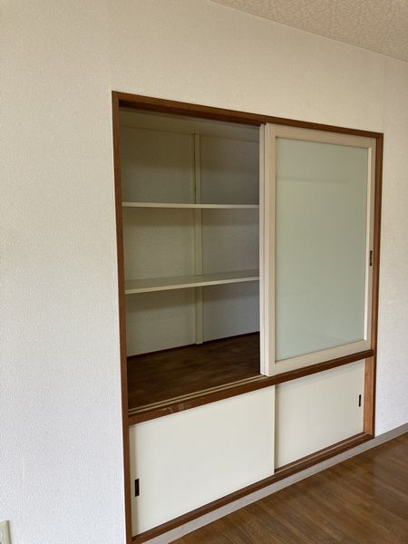 収納　リビング　収納