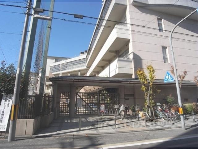 【ＴＳＵＢＯＩＣＨＩＫＹＯＴＯの小学校】