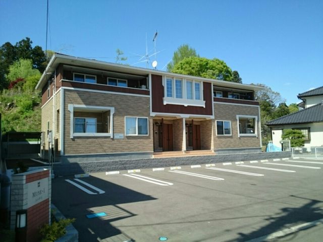 柴田郡柴田町西船迫のアパートの建物外観
