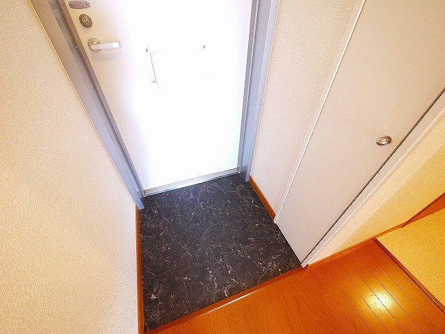玄関　明るい玄関です