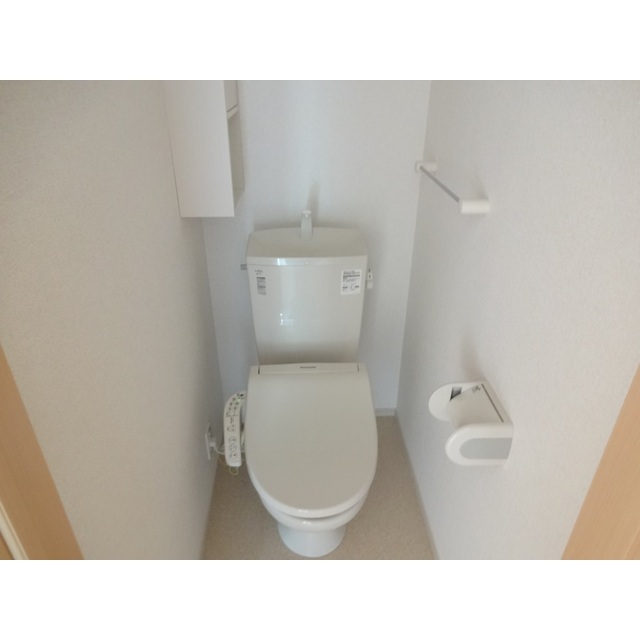 【東御市加沢のアパートのトイレ】