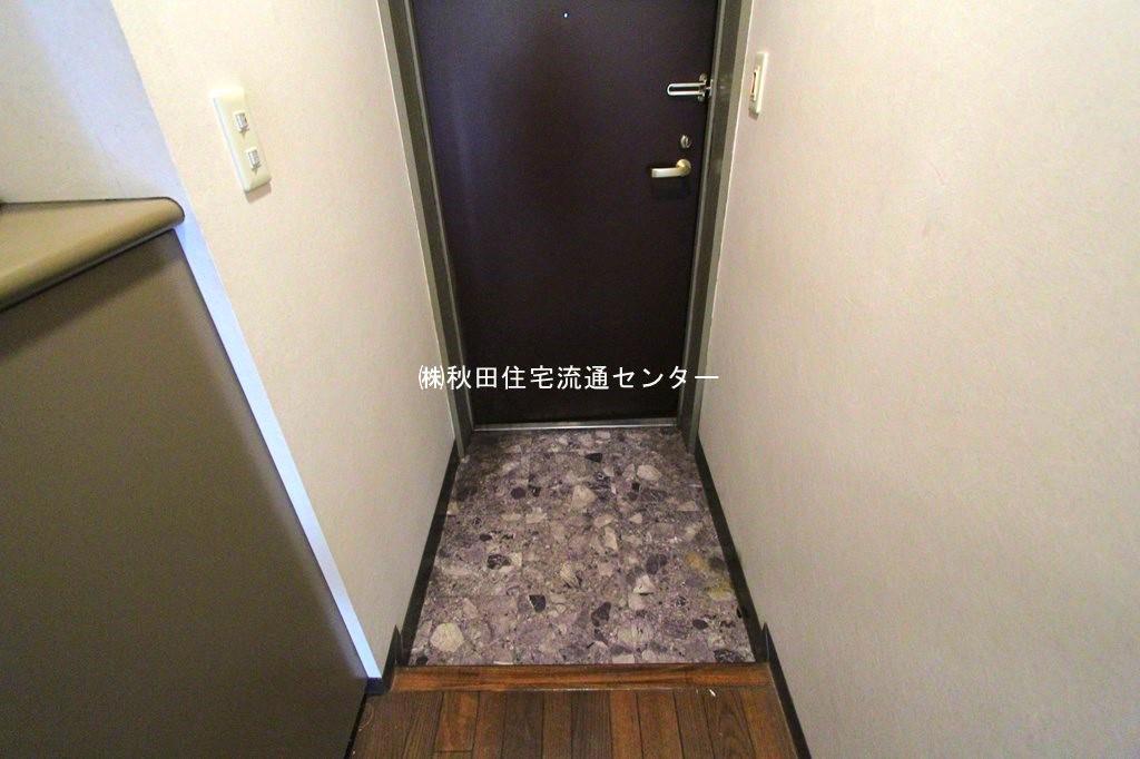 【トーカンマンション千秋鷹匠橋の玄関】