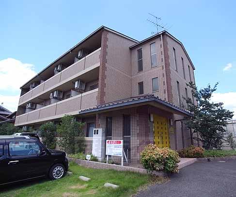 向日市物集女町のマンションの建物外観