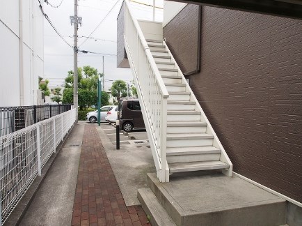 【姫路市北条梅原町のアパートのエントランス】