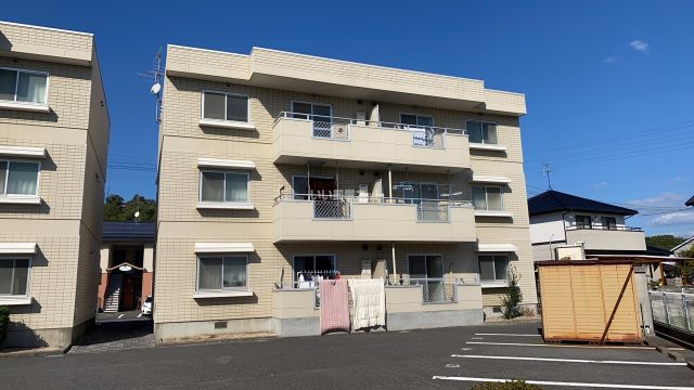 岡山市中区平井のマンションの建物外観