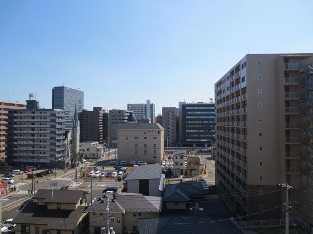 【アルティザ仙台花京院の玄関】