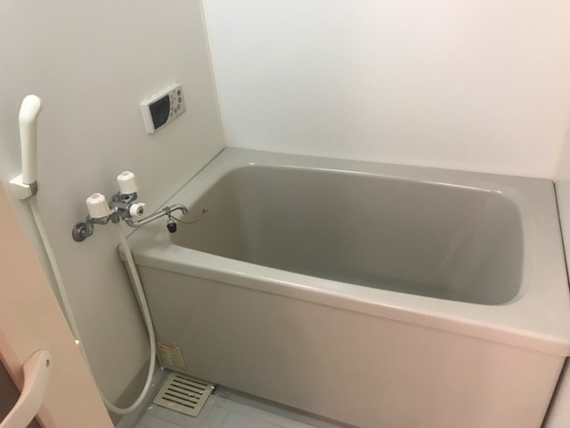 バス・シャワールーム　追い焚き機能付き