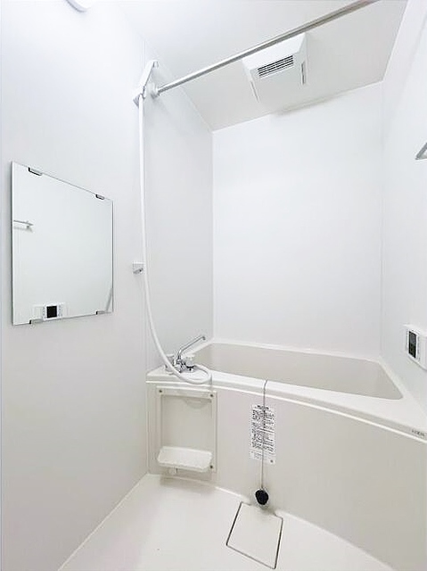 バス・シャワールーム　１０１号室の写真です。