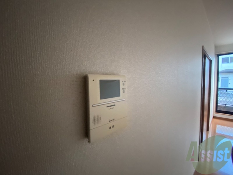 その他設備　モニター付きインターホンは来客時に顔を確認できて安心ですね～