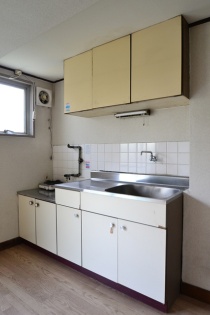 キッチン　同物件別室です