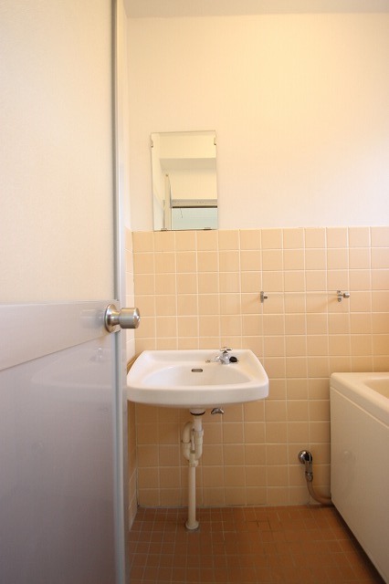 洗面設備　同物件別室です