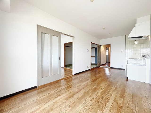 居室・リビング　ＬＤＫ１０．５帖で広々とした空間