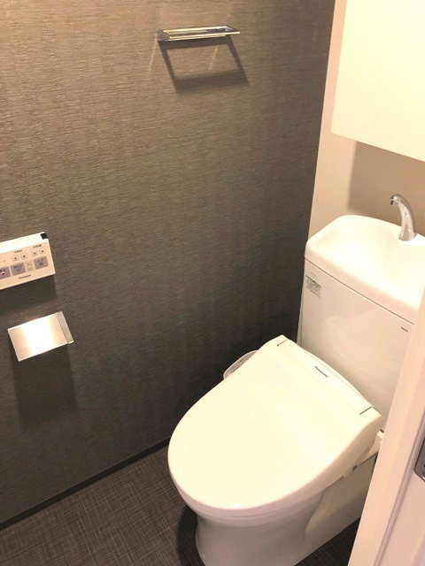 トイレ　トイレ