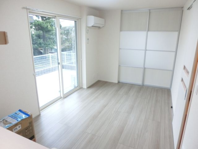 居室・リビング　広いリビングです。