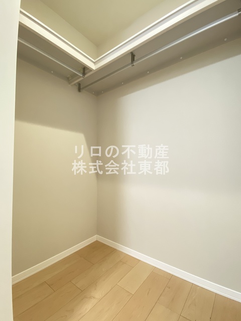 収納　奥行のあるウォークインクローゼットならお荷物多い方でも安心☆