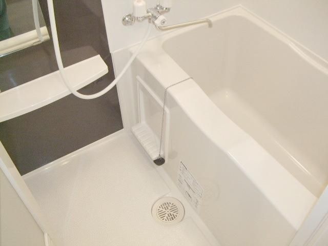 バス・シャワールーム　☆一日の疲れを取る癒しの空間☆