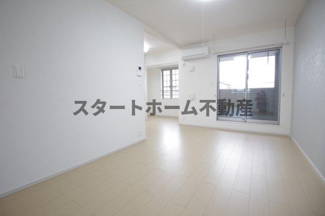 居室・リビング　使いやすい居間です