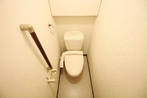トイレ　温水便座付
