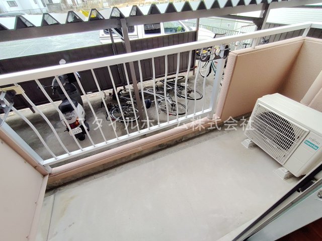 バルコニー　別部屋写真です。