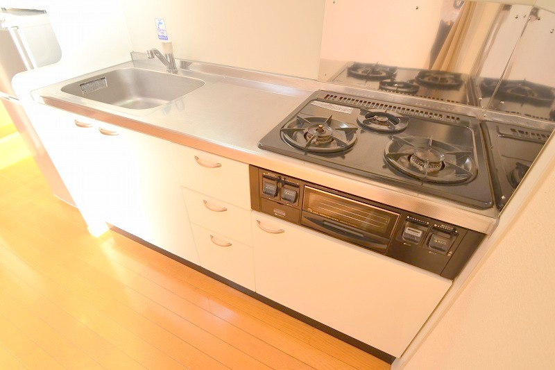 キッチン　お問合せはシティホーム海田センター　082-821-2227