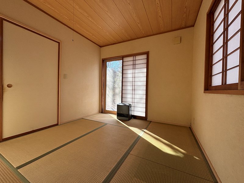 その他部屋・スペース　1階の和室。お布団2セットあります。