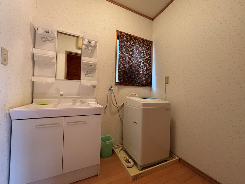 洗面設備　洗面・脱衣所も広さがあります。