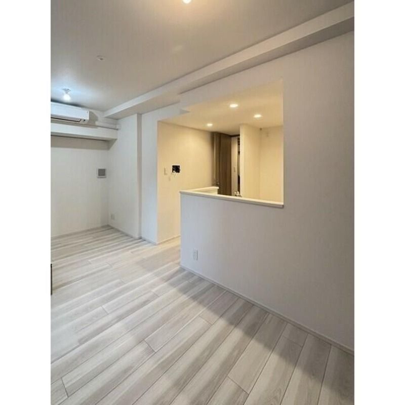 居室・リビング　ＭＯＤＩＥＲ　ＧＩＮＺＡ　ＥＡＳＴ