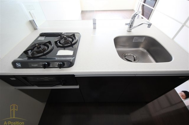 キッチン　冷蔵庫置場もございます