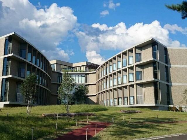 病院　佐久総合病院　佐久医療センター（病院）まで2100m