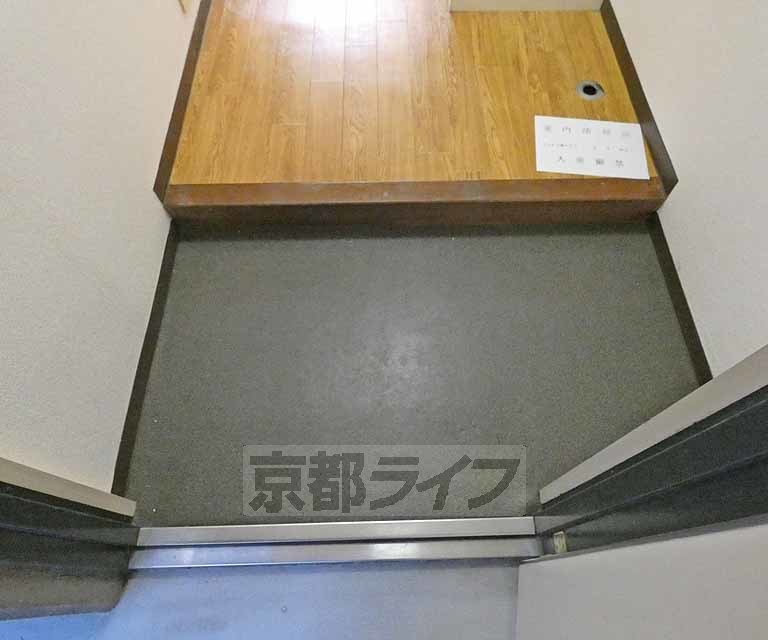 玄関　玄関です。