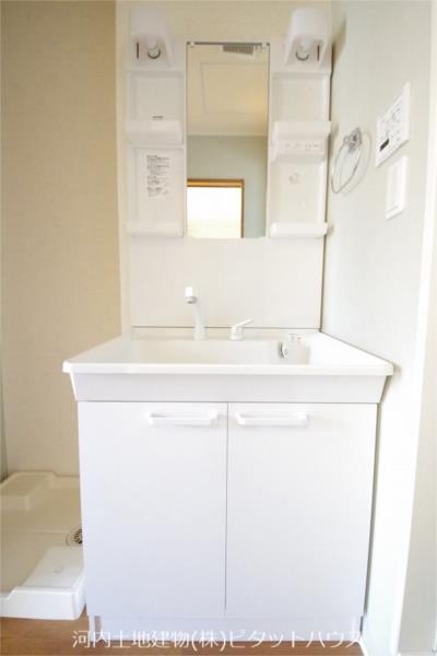 洗面設備　洗髪洗面化粧台※類似室内