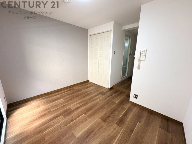 居室・リビング　エアコン付き5.5帖の洋室です♪