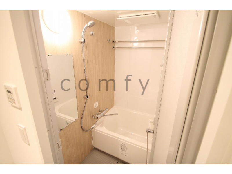 バス・シャワールーム　バスルーム