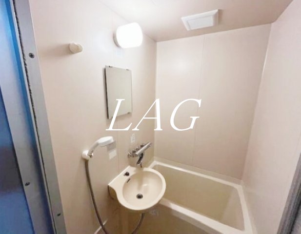 バス・シャワールーム　お風呂です。