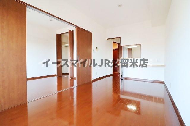 居室・リビング　ゆったり過ごせる居間です