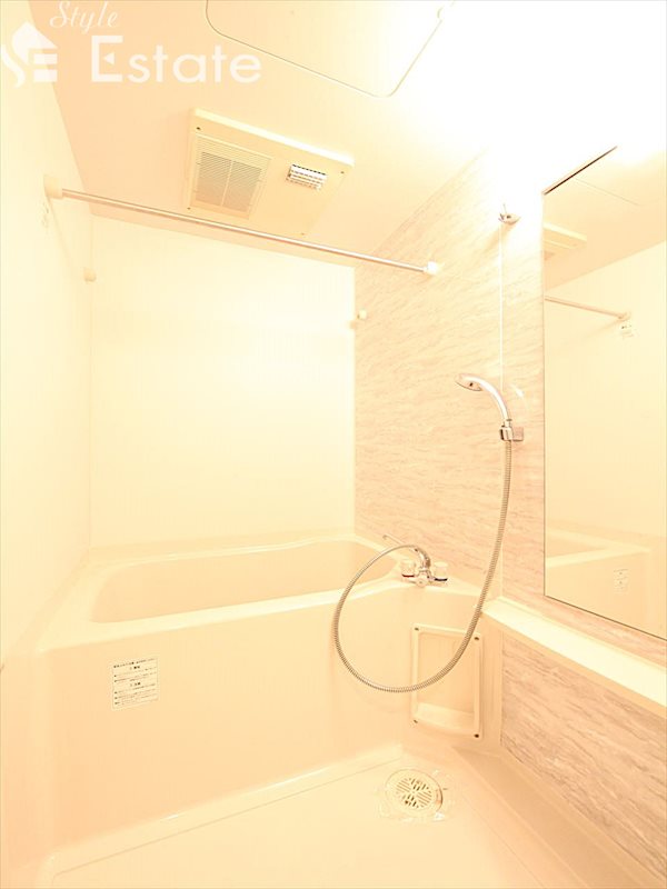 バス・シャワールーム　バスルーム