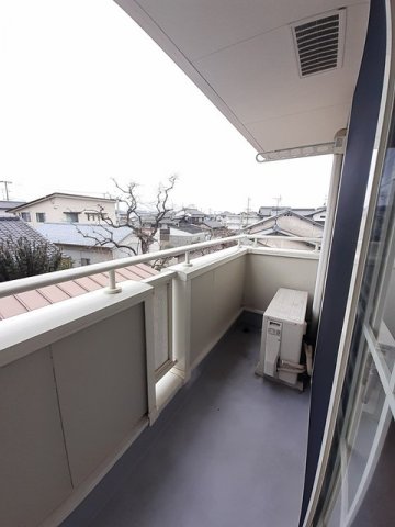 バルコニー　陽当たり良好なバルコニーです