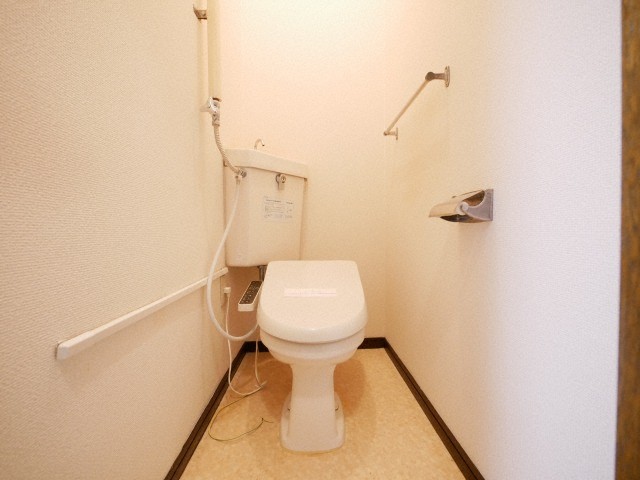 トイレ　ウォシュレット設置済みです！