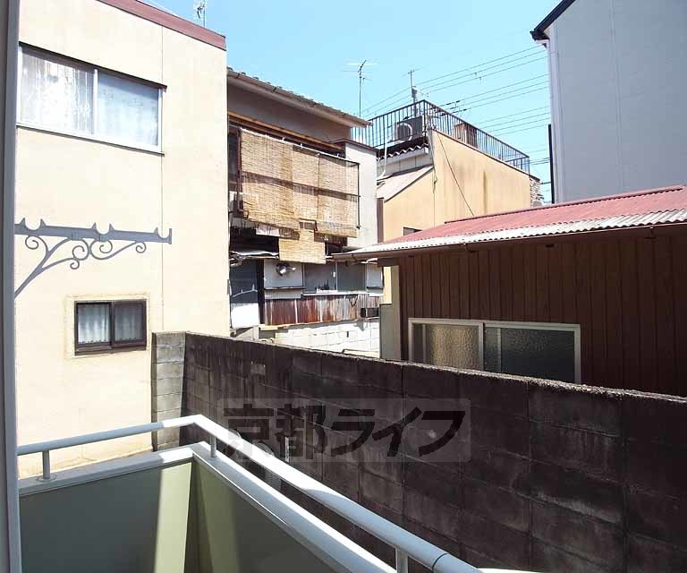 眺望　余裕を持った敷地内の室外風景です