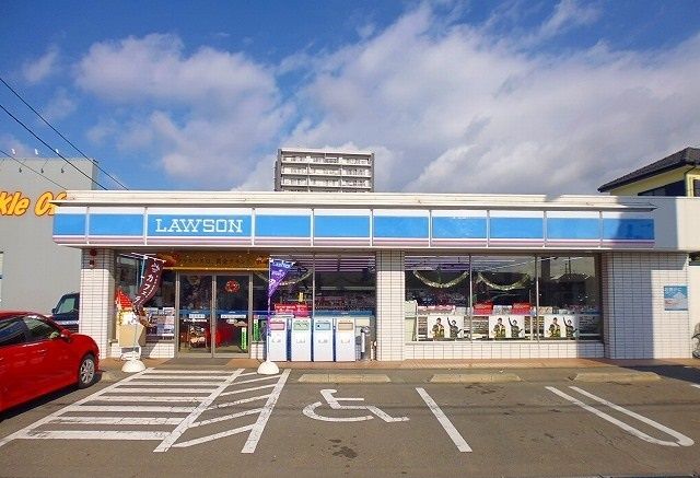 コンビニ　ローソン（コンビニ）まで800m