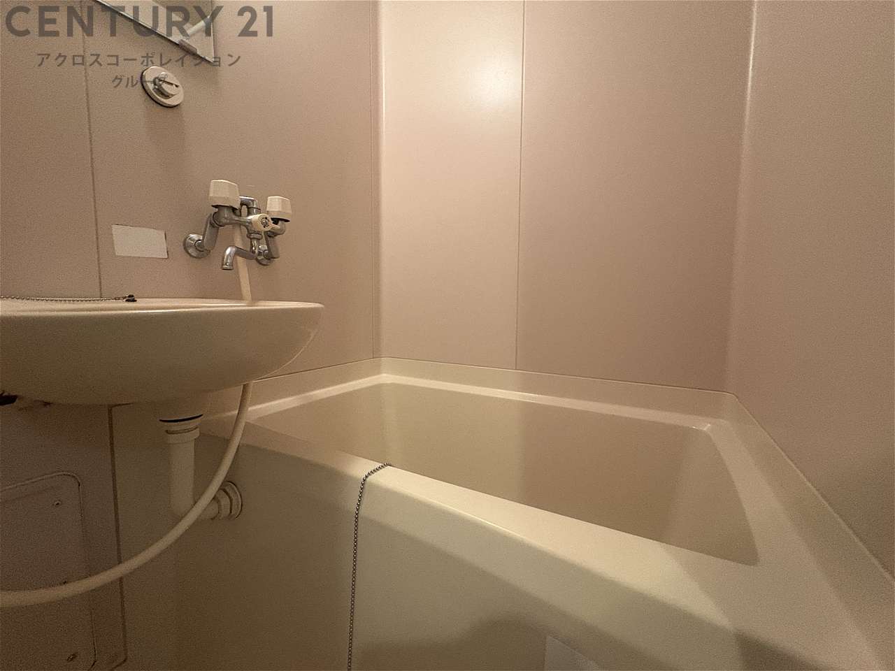 バス・シャワールーム　シンプルで機能的なユニットバスです！