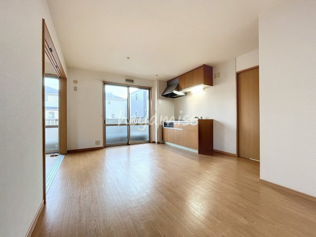 居室・リビング　写真は別号室