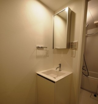 洗面設備　同マンション別部屋参照。