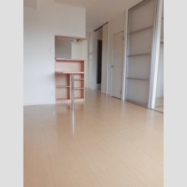 Recenteの居間写真