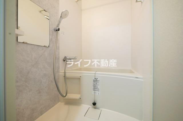 バス・シャワールーム　コンパクトで使いやすいシャワールームです