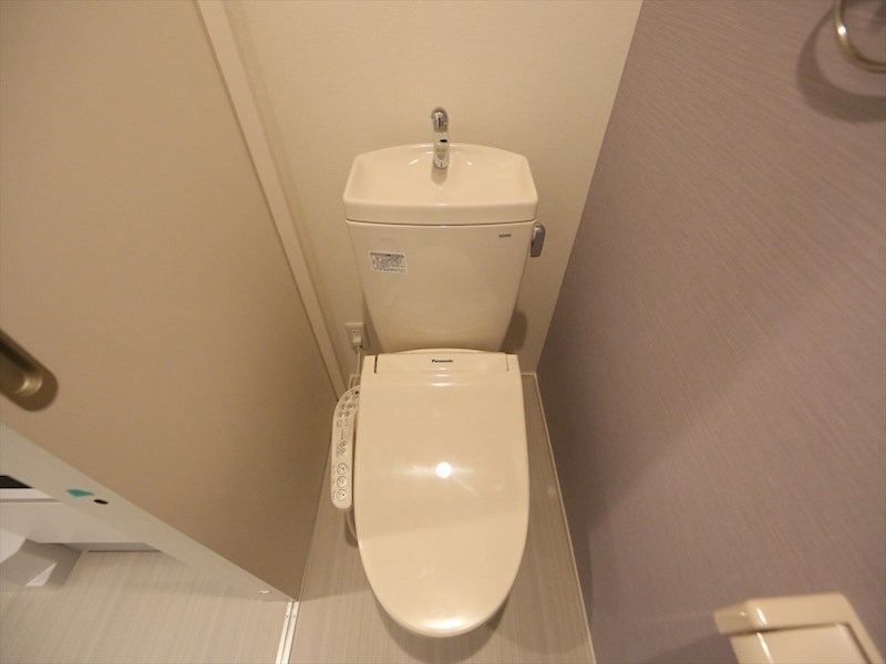 トイレ　温水洗浄暖房便座付トイレ