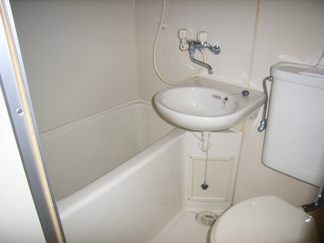 バス・シャワールーム　同物件別室