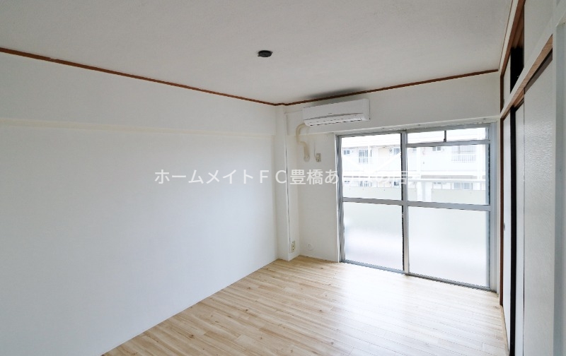 居室・リビング　同型別部屋写真