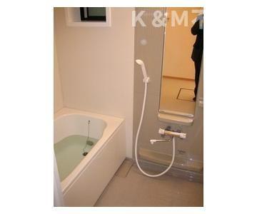 バス・シャワールーム　お風呂で日々の疲れを落としましょう